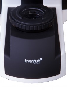 Микроскоп Levenhuk 2000